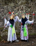 $vo['fname']|default='镜头聚焦安顺新阳坡木高台地戏，以仰角捕捉表演者立于高台的英武身姿，铠甲银饰在日光下泛着古战场的凛冽光泽。特写脸谱上的油彩与眉宇间的张力，远景收进台下村民的凝神注视。快门定格于腾跃瞬间的衣袂翻飞，让六百年军屯记忆在高台之上，借铿锵舞步与炽热目光，完成一次与历史的对话。