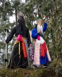 $vo['fname']|default='镜头聚焦安顺新阳坡木高台地戏，以仰角捕捉表演者立于高台的英武身姿，铠甲银饰在日光下泛着古战场的凛冽光泽。特写脸谱上的油彩与眉宇间的张力，远景收进台下村民的凝神注视。快门定格于腾跃瞬间的衣袂翻飞，让六百年军屯记忆在高台之上，借铿锵舞步与炽热目光，完成一次与历史的对话。