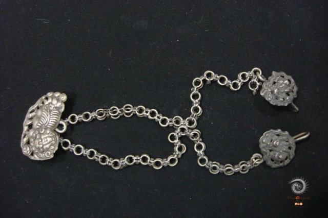 $vo['fname']|default='贵州省安顺市 吴忠贤