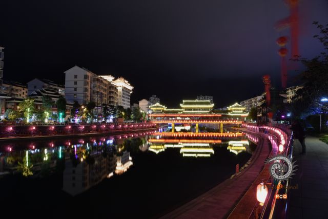 夜之美 ——台江河畔