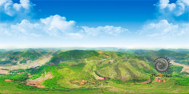 蓝天白云碧绿茶山美