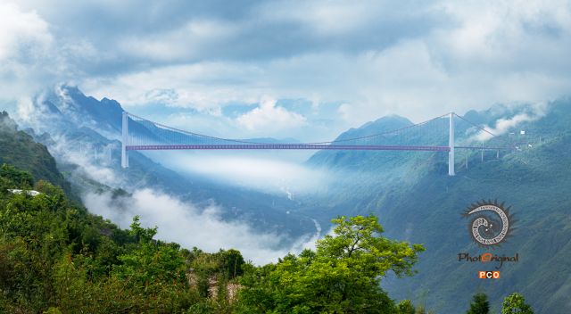 晨雾中的坝凌河大桥