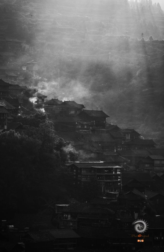 苗寨，炊烟