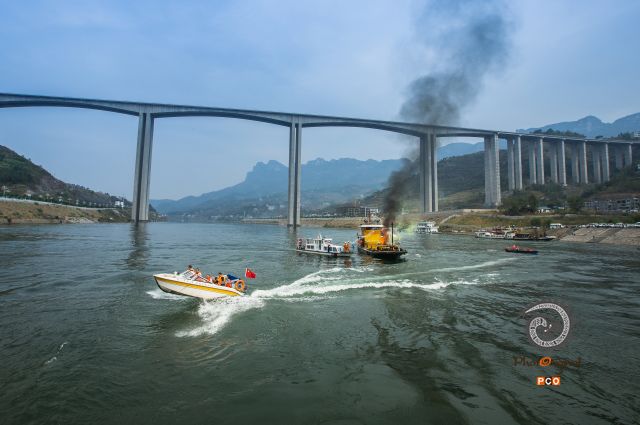 《救援》