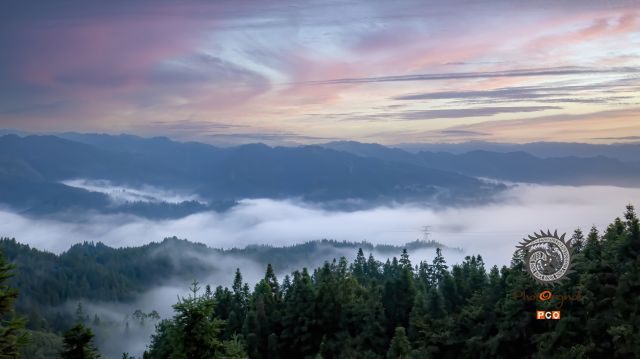 雄黄界的清晨