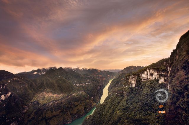乌江晨景