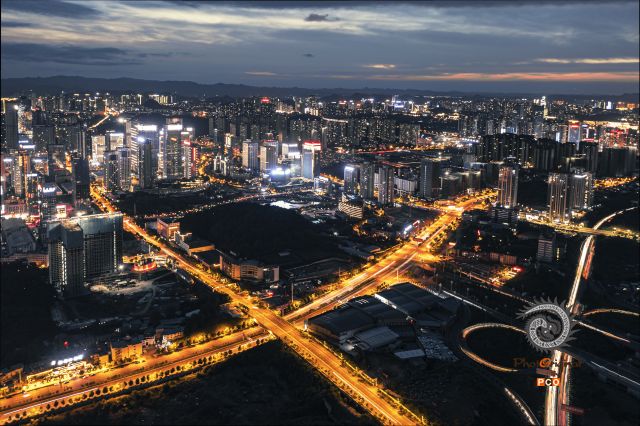 观山湖新区夜景
