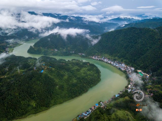 雨后清水江