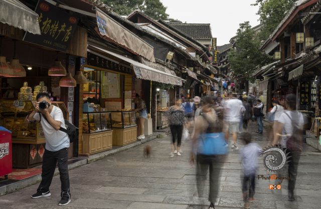 疫情后的古镇复苏