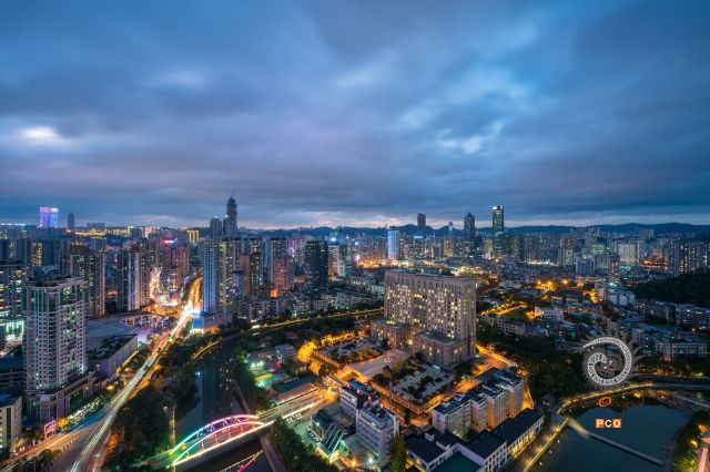 半岛夜色