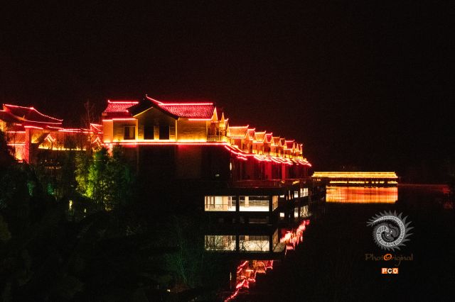妥乐夜色