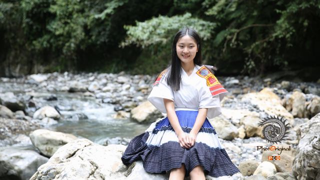 苗家女子