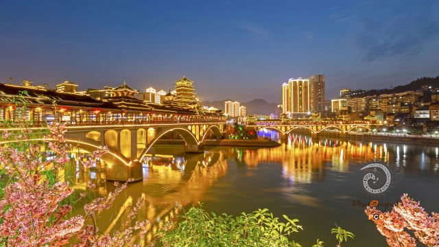 多彩风雨桥