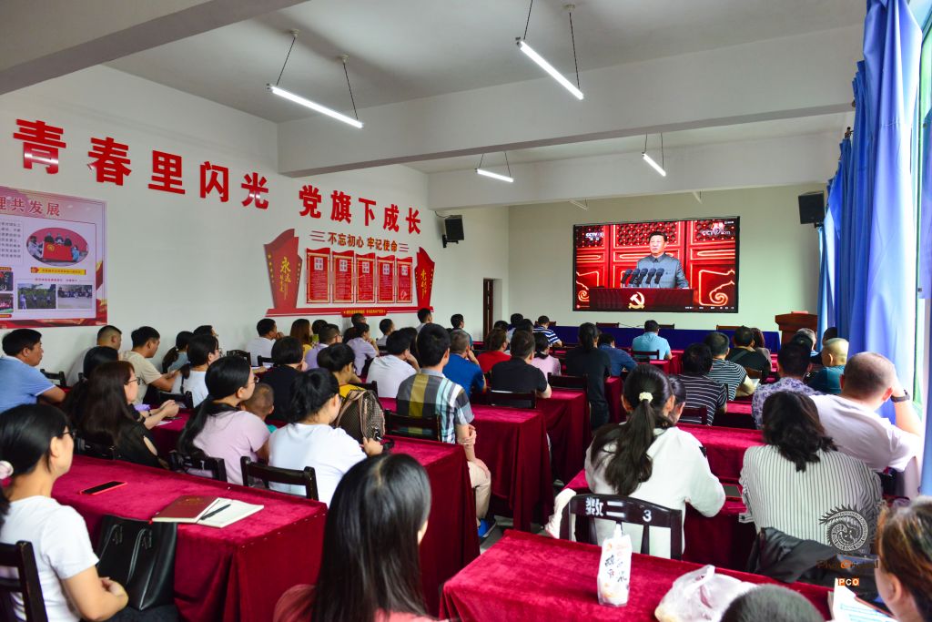 现场收看建党100年庆祝大会（组图）