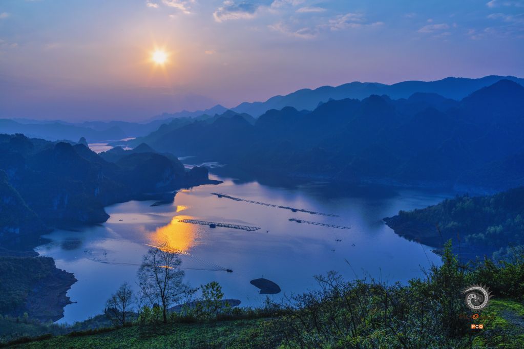 《乌江晚霞》