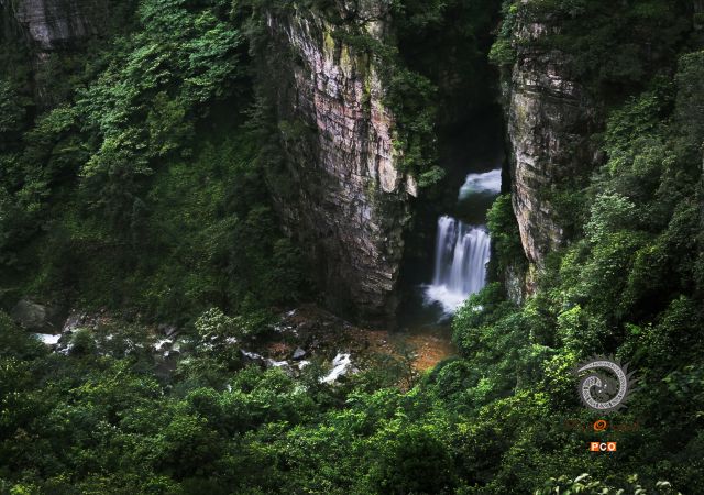 《深山幽谷》