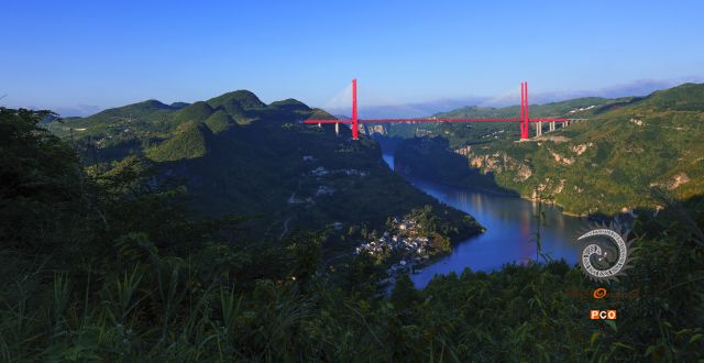 《鸭池河大桥》