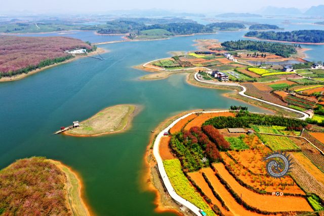 多彩大地