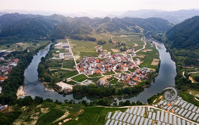 《美丽乡村》