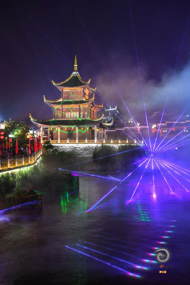 绚丽激光灯光秀庆建党百年