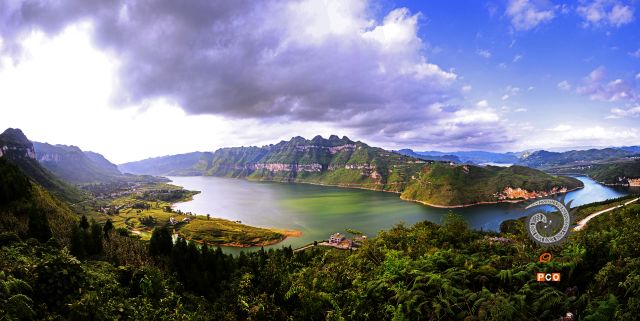 绿水青山胜过金山银山