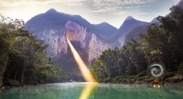 天地神光（紫云格凸河景区）