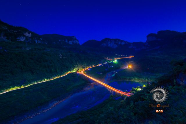 小江口峡谷夜色