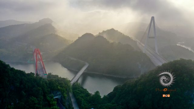 《红枫湖“三桥”》