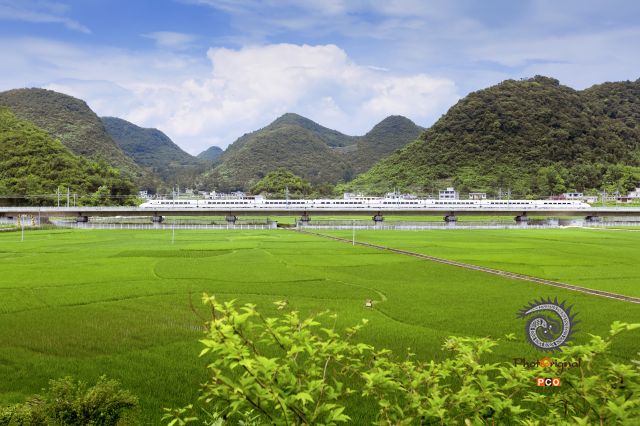 穿越山乡