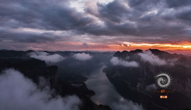鸭池河大桥日出