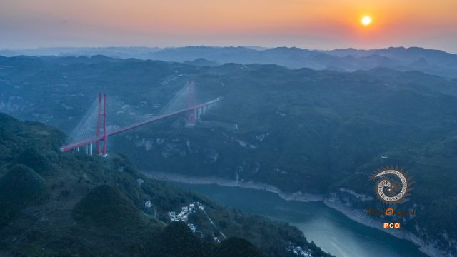 《如履平地》——鸭池河大桥