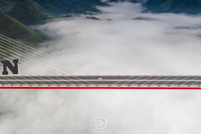 都匀至安顺高速公路云雾大桥