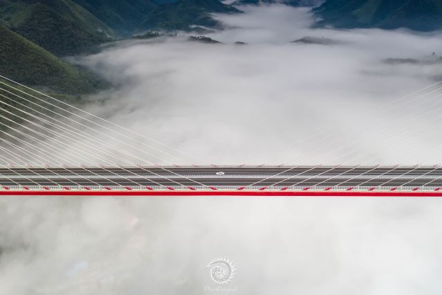都匀至安顺高速公路云雾大桥