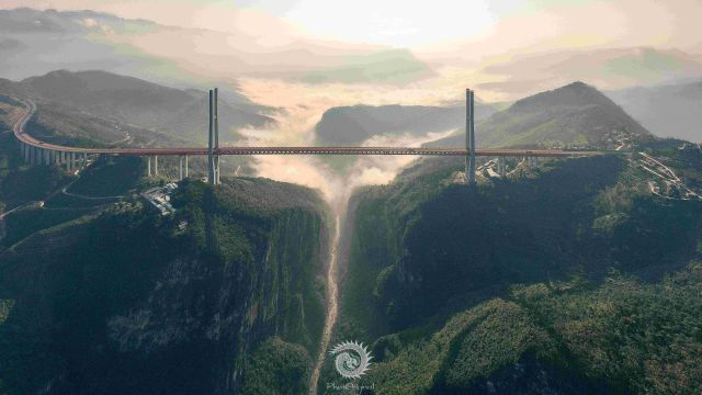 杭州至瑞丽高速公路北盘江大桥  《飞跃山海》