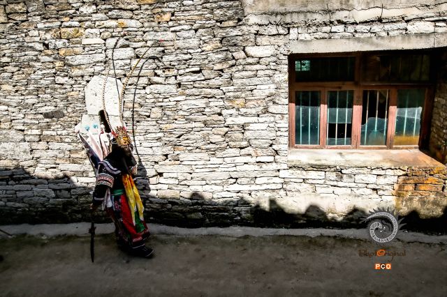 《安顺地戏：屯堡人600年世代固守的精神家园》