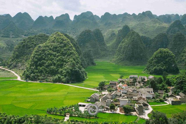 美丽的喀斯特地貌和村庄