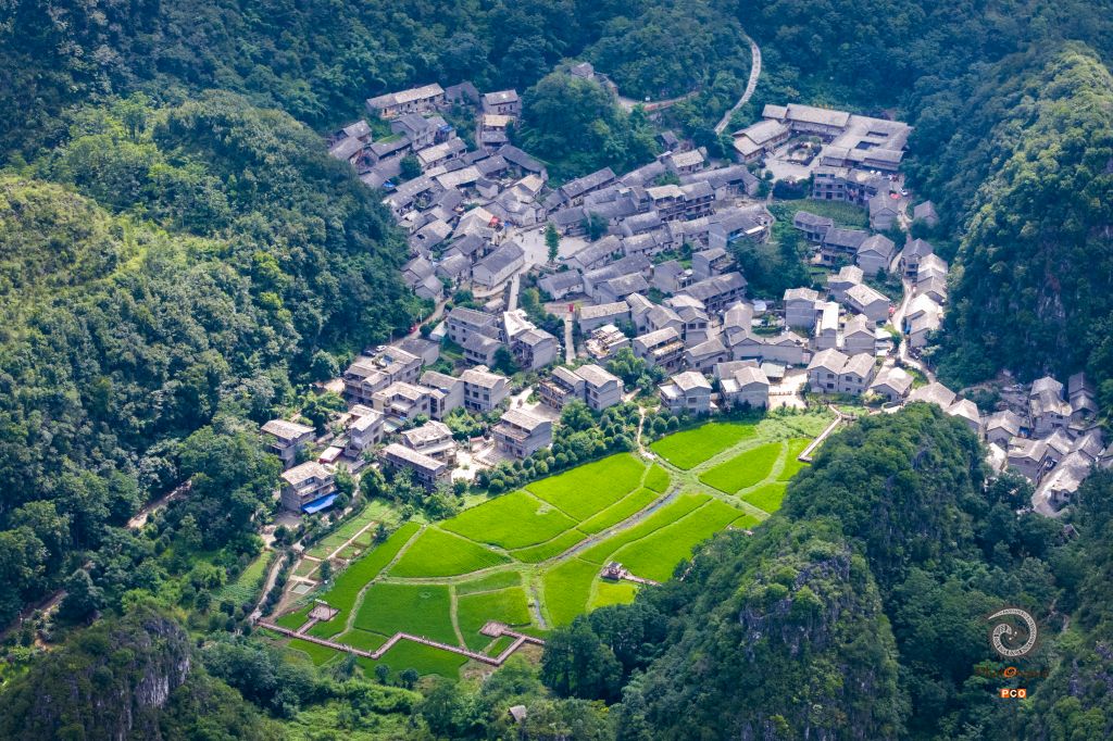 《高荡千年古寨》