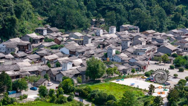 《时光雕琢的本寨》