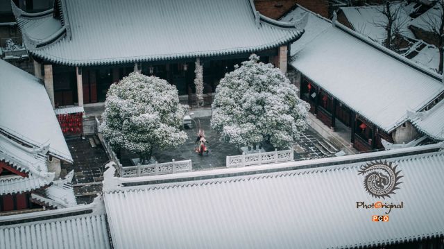 《地戏》