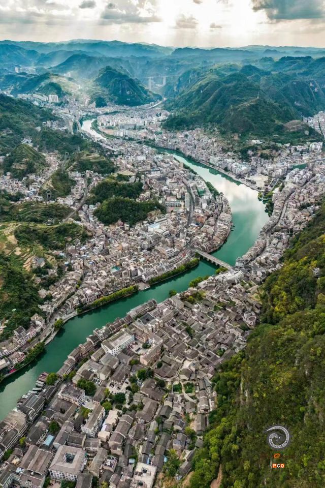 《镇远古城》
