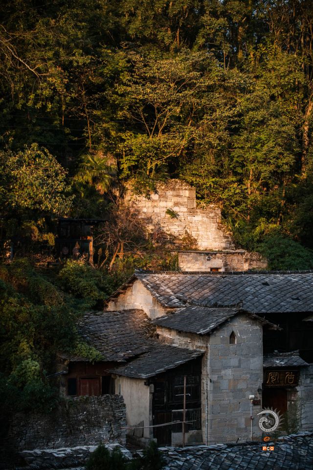 《云山屯》