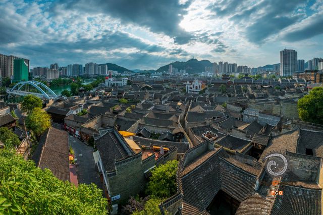 《中南门》