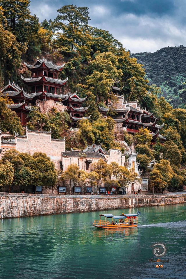 《青龙洞》