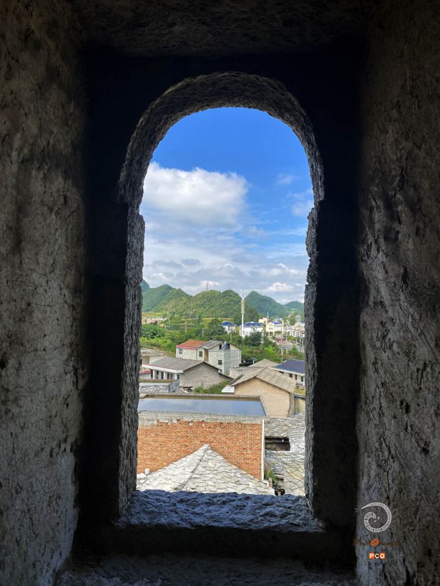 《鲍家屯·碉楼内部》