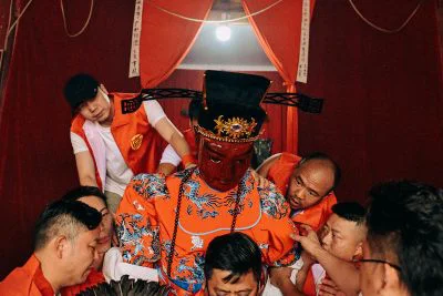 《抬城隍》