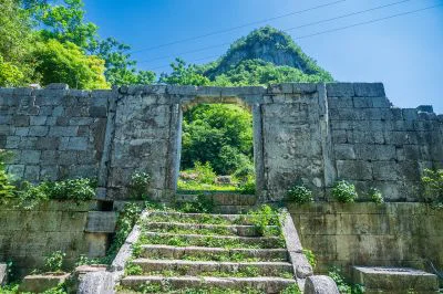 《关索岭》