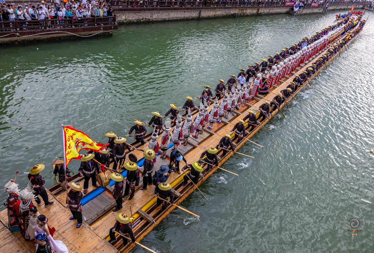 0091-《世界最长的独木龙舟》              王惠雯13985481036-3、组照《世界最长的独木龙舟》1C3A5925 拷贝1200.jpg