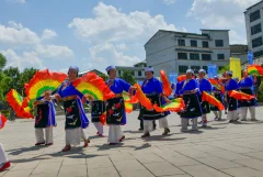 2025多彩贵州·第十八届中国原生态国际摄影大展 · 潇洒玩玩 的图集