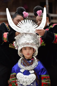 多彩贵州·第十四届中国原生态国际摄影大展 · 不按喇叭的男人 的图集