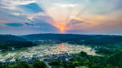 2025多彩贵州·第十八届中国原生态国际摄影大展 · 沐霞晨曦 的图集